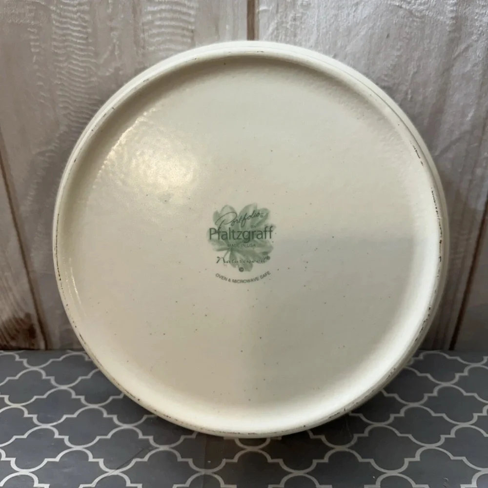 Decorative Bowl with Green Leaf Pattern
